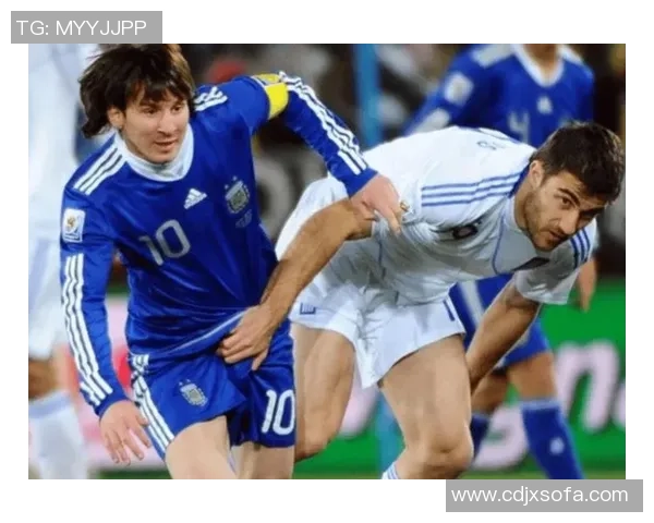 退役球星矮足球的崛起与影响力探索：从竞技到文化的深刻变革